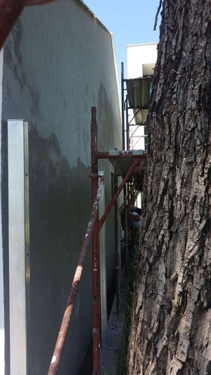 Applying Facade Primer Layer to a Metal House Project in Craiova thumbnail