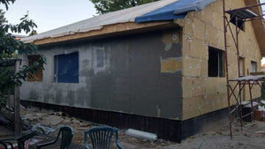 Applying Spackle to the Facade of a Metal House Project in Craiova thumbnail