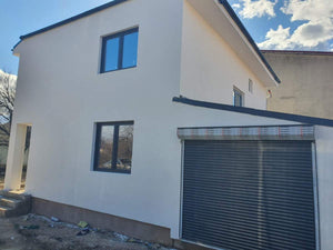 Applying Textured Decorative Plaster to a Construction Project thumbnail