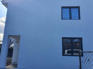 Applying Primer and Vinaro to a House with a Metal Structure thumbnail