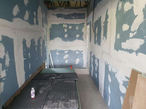 Chiseling Walls and Ceilings of a 320 sqm Metal House in Snagov thumbnail