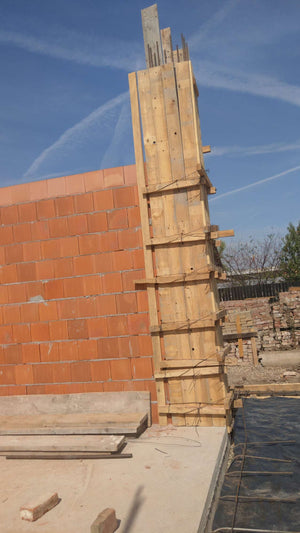 Formwork and Pouring Concrete for Pillars and Exterior Walls of a 386 sqm House thumbnail