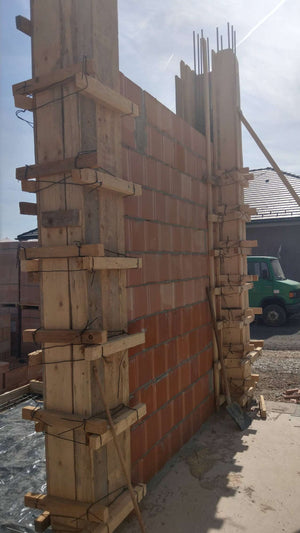 Formwork and Pouring Concrete for Pillars and Exterior Walls of a 386 sqm House thumbnail