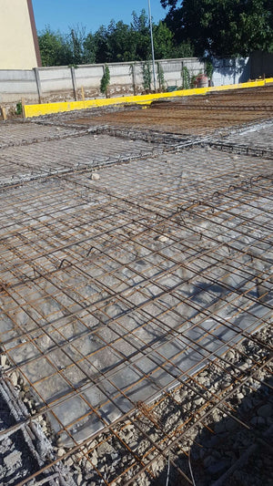 Compacting Reinforcement for the Final Slab of a 240 sqm Metal Hall Foundation Project thumbnail