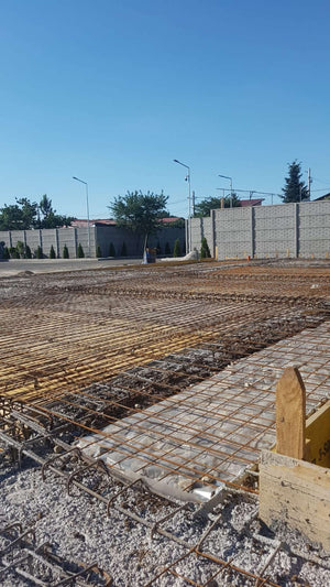 Compacting Reinforcement for the Final Slab of a 240 sqm Metal Hall Foundation Project thumbnail