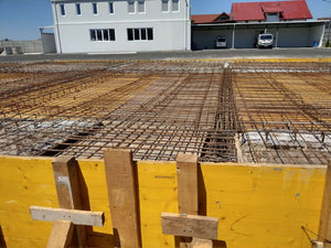 Compacting Reinforcement for the Final Slab of a 240 sqm Metal Hall Foundation Project thumbnail
