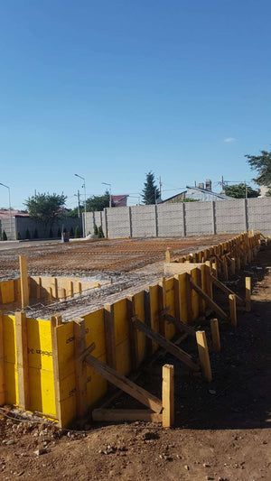 Compacting Reinforcement for the Final Slab of a 240 sqm Metal Hall Foundation Project thumbnail