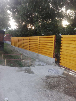 Construction of a Concrete and Wood Fence GA03 thumbnail