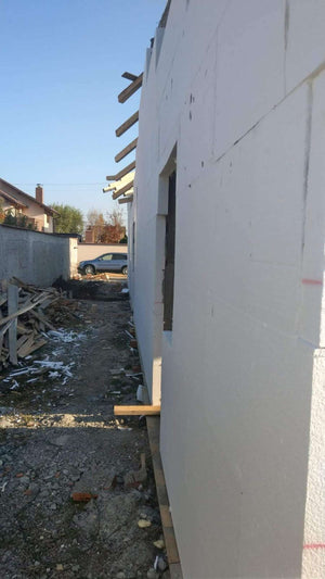 Demolding of Beams and Exterior Polystyrene Cladding for a Masonry House in Mogosoaia thumbnail