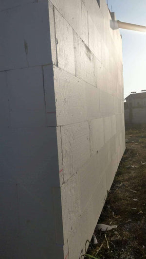 Demolding of Beams and Exterior Polystyrene Cladding for a Masonry House in Mogosoaia thumbnail