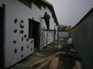Demolding of Beams and Exterior Polystyrene Cladding for a Masonry House in Mogosoaia thumbnail