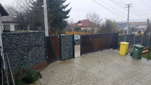 Finalizare montaj gard beton metal si piatra sparta in zona rezidentiala thumbnail