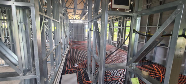 Fixare tevi incalzire in placi cu nuturi conform proiectului tehnic