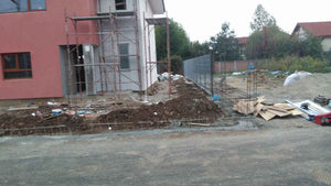 External Fence Construction and Concrete Courtyard Cladding for a 191 sqm House Project thumbnail