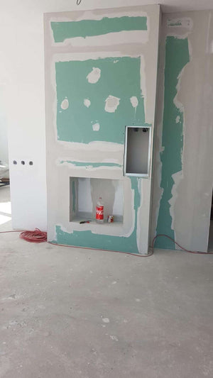 Plastering of Interior Walls and Ceilings with Primer and Vinarom for a Saftica House thumbnail
