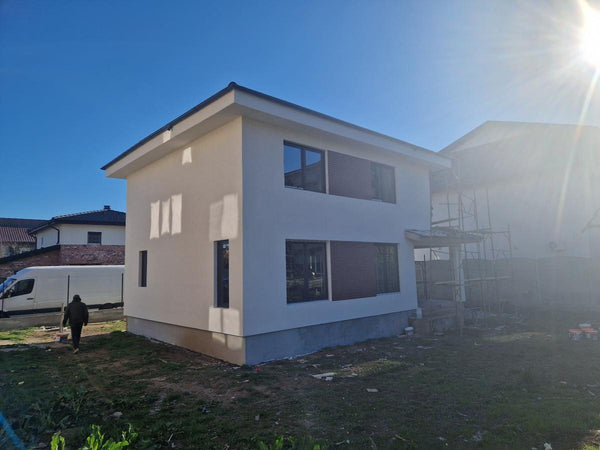 imagine din curte proiect casa cu etaj