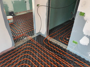 Underfloor Heating and Pouring of Screeds for Individual House thumbnail