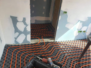 Underfloor Heating and Pouring of Screeds for Individual House thumbnail