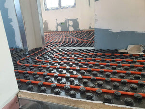 Underfloor Heating and Pouring of Screeds for Individual House thumbnail