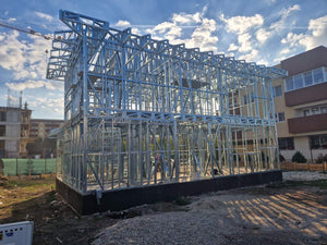 Light Metal Structure Installation for a Two-Story House Project thumbnail