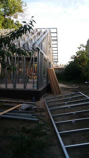 Metal Structure House Installation in Craiova thumbnail