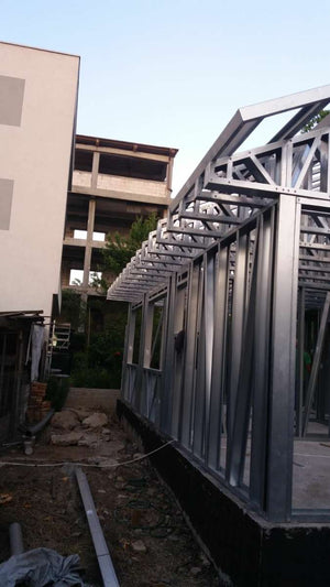 Metal Structure House Installation in Craiova thumbnail
