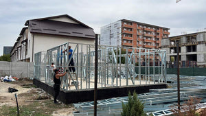 Installation of Light Metal Structure on the Ground Floor for a Two-Story House thumbnail