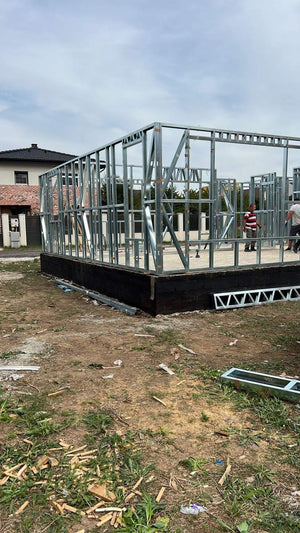 Installation of Light Metal Structure on the Ground Floor for a Two-Story House thumbnail