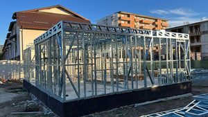 Installation of Light Metal Structure on the Ground Floor for a Two-Story House thumbnail