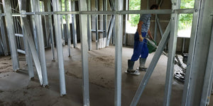 Helicopterized Pouring for a 320 sqm Metal House in Snagov thumbnail