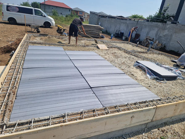 Umplutura fundatie cu pamant si pietris compactat pe straturi si montaj polistiren extrudat in desfasurare